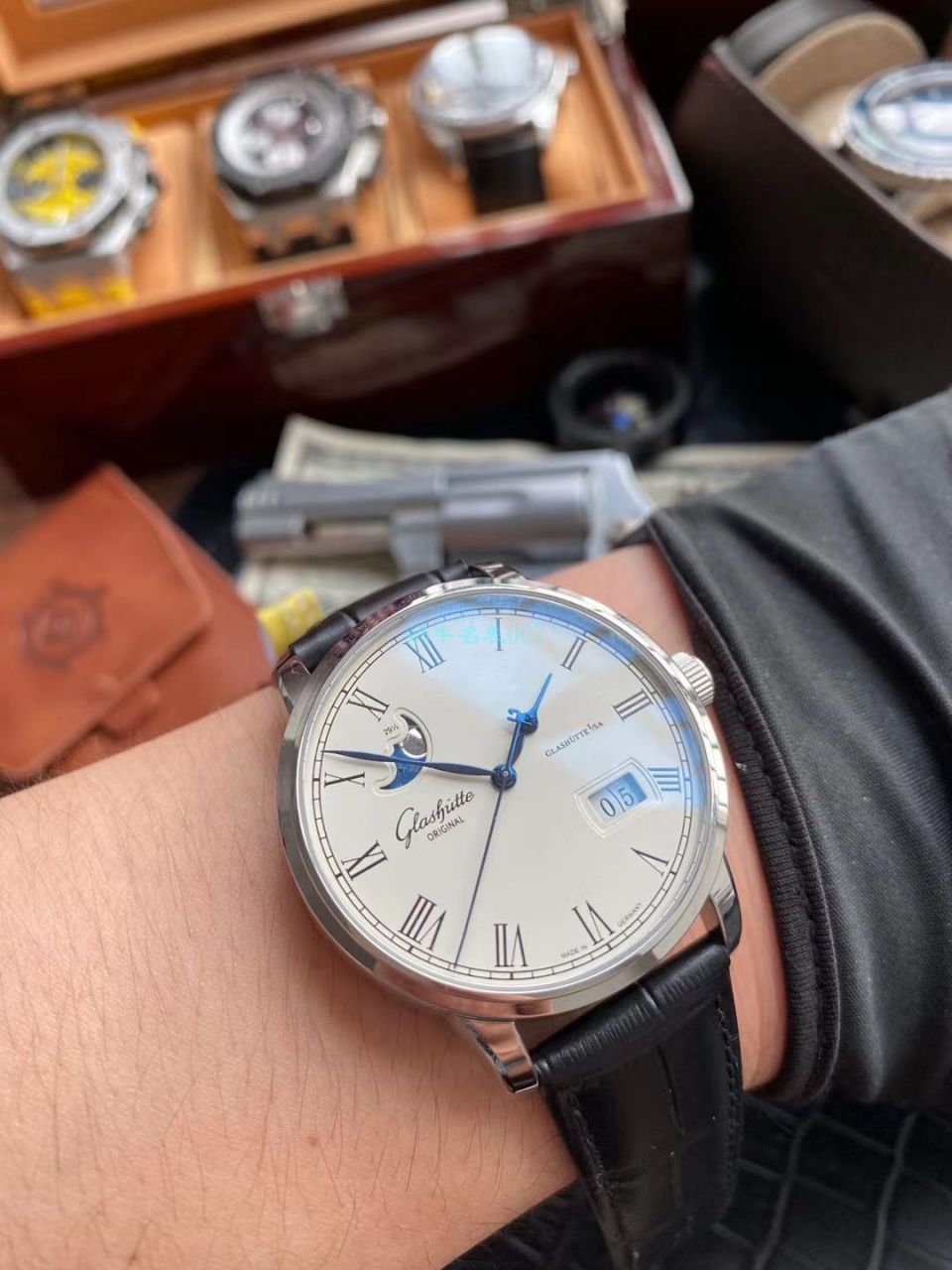  Video analysis V9 Factory  Replica Copy  Watches glashuette original原创议员100-04-32-12-50大日历 / GLA062