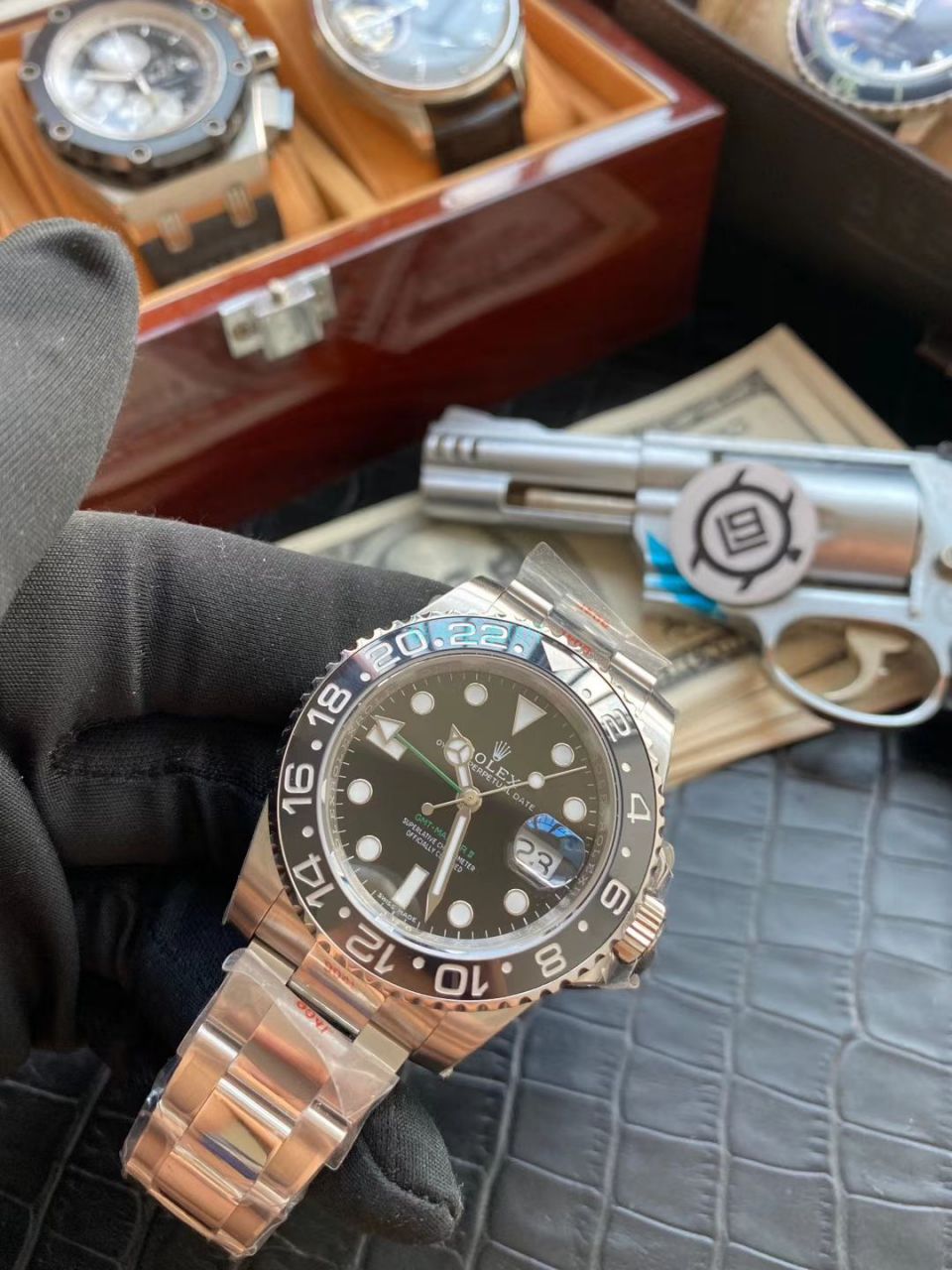 V9 Factory  Knockoff  Watches  Rolex  GMT MASTER II系列116710LN-78200 wrist watches (绿针) / R605