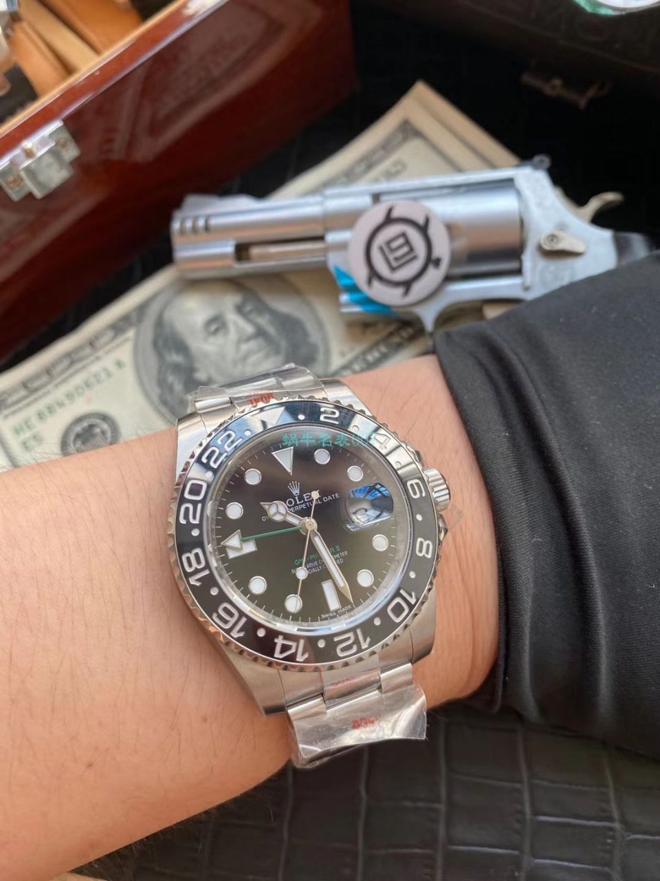 V9 Factory  Knockoff  Watches  Rolex  GMT MASTER II系列116710LN-78200 wrist watches (绿针) / R605