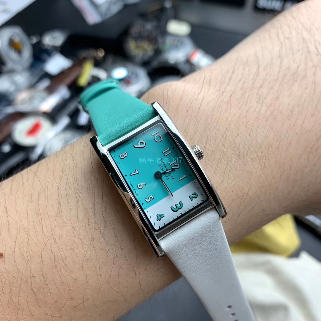 【渠道 copy customized 】蒂芙尼拼色夜光 Watches ，世界上最迷人的蓝色，tiffany blue女装 wrist watches ！ / Tiffany01