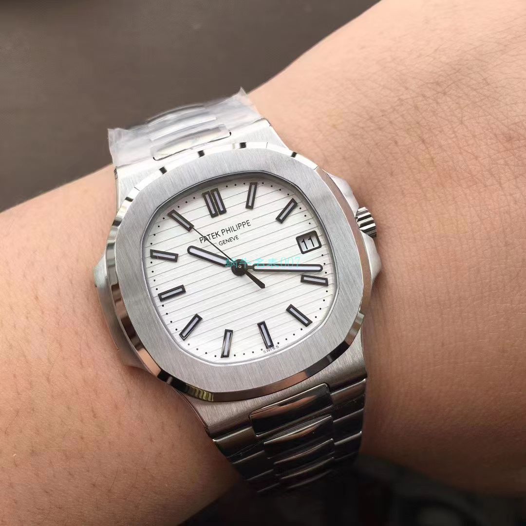PPF Factory  High quality  Replica Watches V4版 PATEK PHILIPPE 超级 Nautilus 5711/1A-011 wrist watches  / BD292