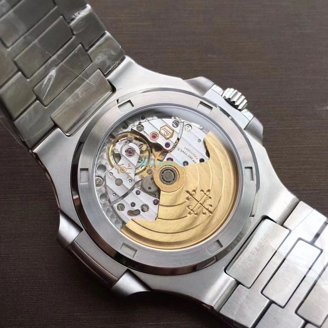 PPF Factory  High quality  Replica Watches V4版 PATEK PHILIPPE 超级 Nautilus 5711/1A-011 wrist watches  / BD292