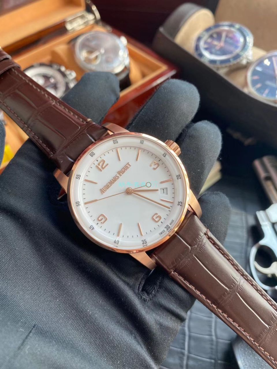 TNK Factory Audemars Piguet  Copy  Watches CODE 11.59系列 Replica 15210OR.OO.A099CR.01 wrist watches  / AP201