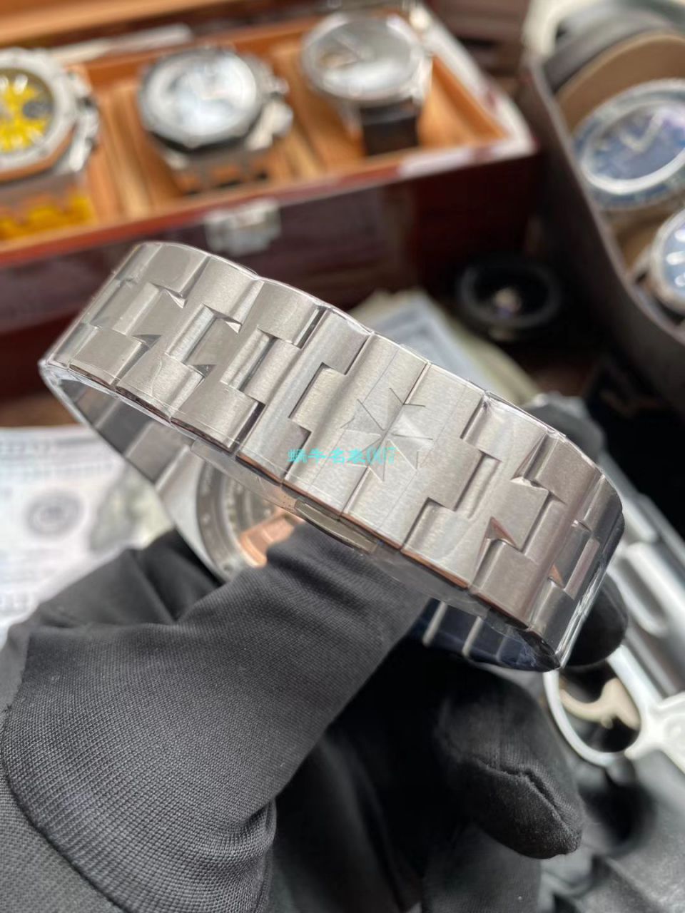 XF Factory  Replica Watches Vacheron Constantin   Overseas 系列2000V/120G-B122 wrist watches  / XF2000VC