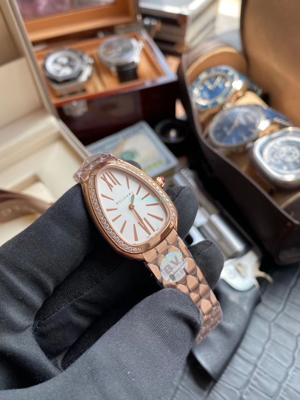 BV Factory 官网 Replica Copy  BVLGARI 蛇形女表SERPENTI系列103145，103274，103144，103277 wrist watches  / BG038