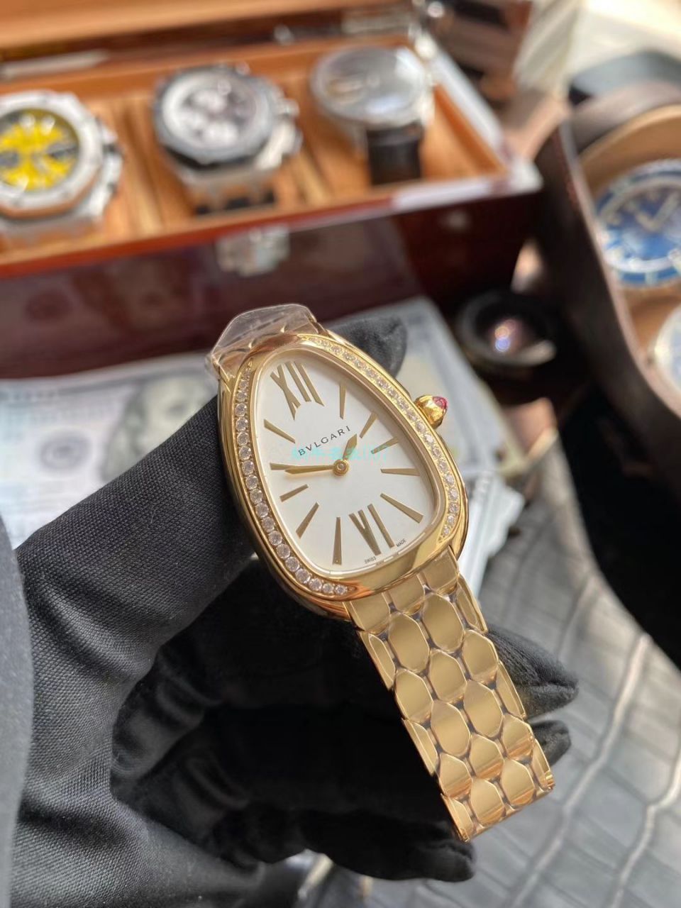 BV Factory 官网 Replica Copy  BVLGARI 蛇形女表SERPENTI系列103145，103274，103144，103277 wrist watches  / BG038