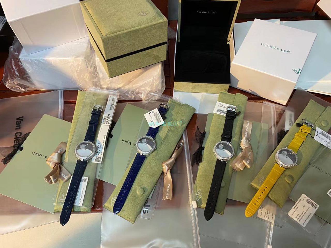 V&A Factory  High quality  Replica 女士 Watches 梵克雅宝诗意复杂功能系列VCARN25800 wrist watches  / VA10