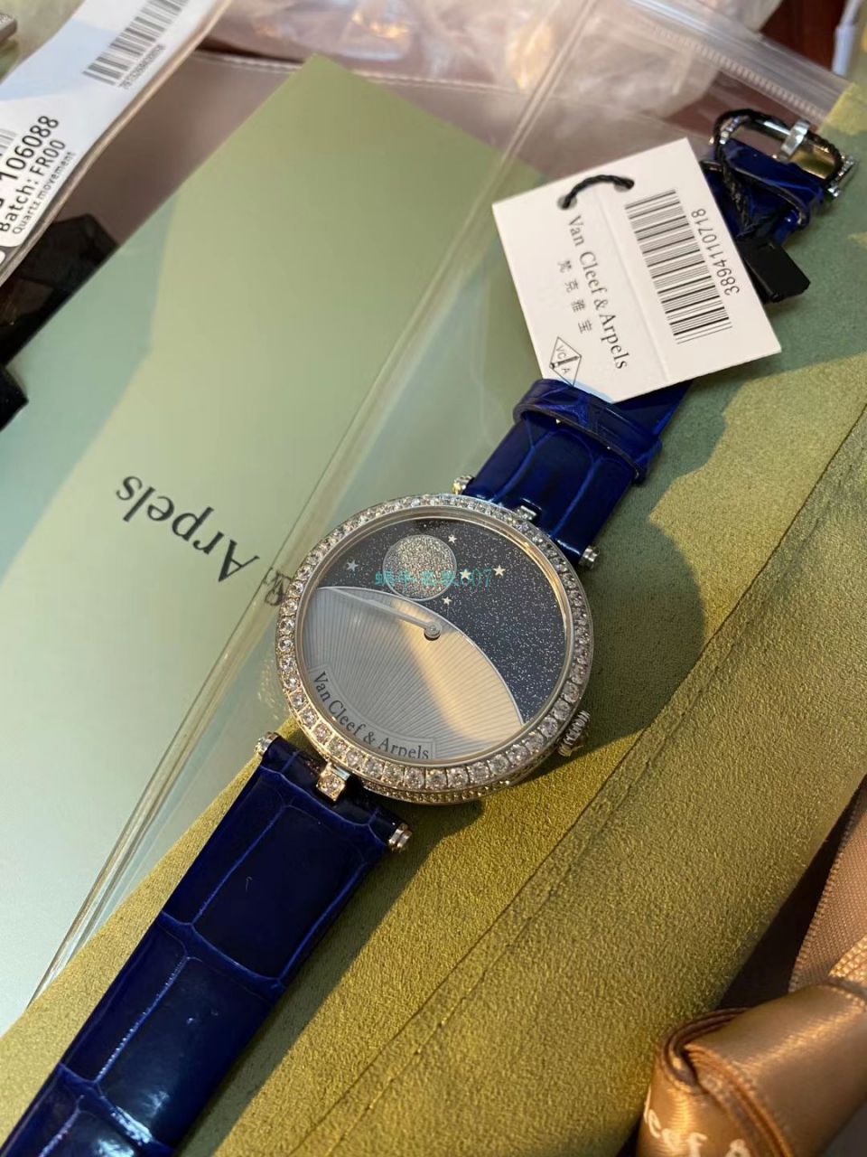 V&A Factory  High quality  Replica 女士 Watches 梵克雅宝诗意复杂功能系列VCARN25800 wrist watches  / VA10