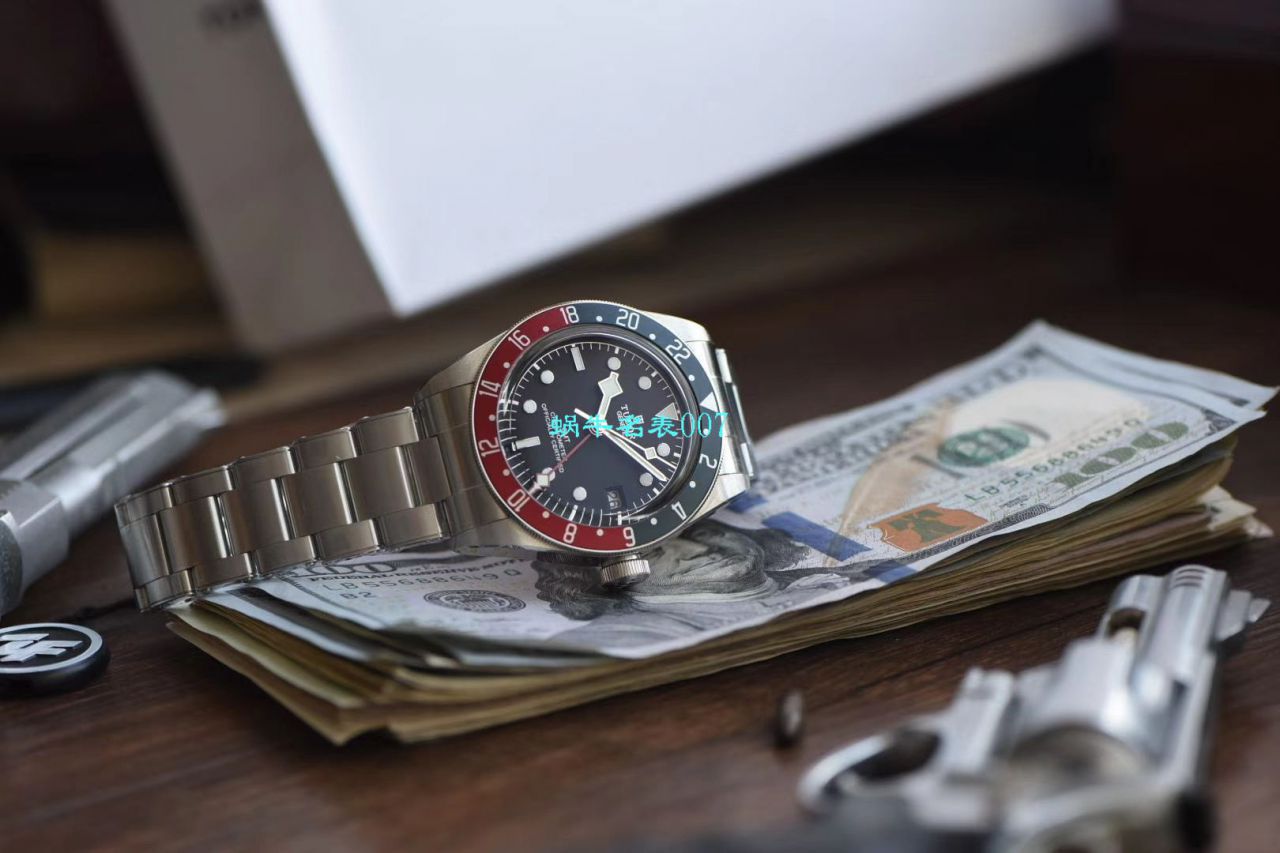  top  Replica  Tudor  Watches 【 Video analysis 】 Replica  Tudor 哪个 Factory 的好 / DT070