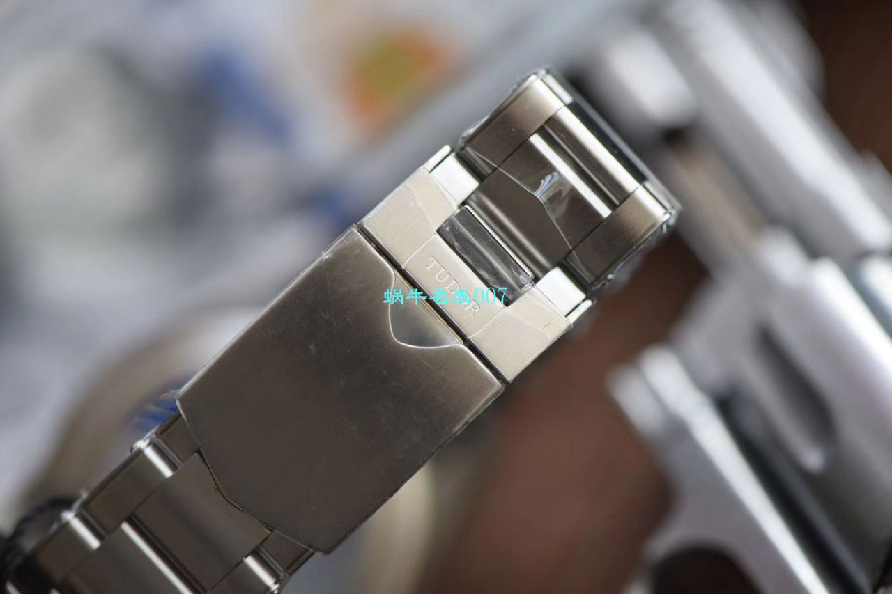  top  Replica  Tudor  Watches 【 Video analysis 】 Replica  Tudor 哪个 Factory 的好 / DT070
