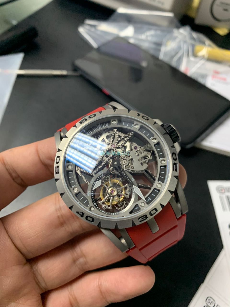  Video analysis BBR Factory 官网 top  Replica  Tourbillon 罗杰杜彼Roger Dubuis王者 Replica RDDBEX0479红色 watchband   wrist watches  / LJ067