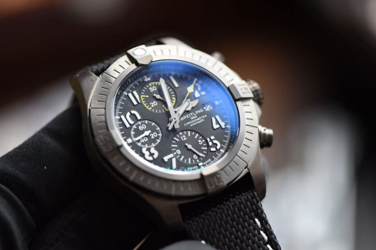 OX Factory  High quality  Replica  Breitling  Watches 复仇者系列V13317101B1X2 wrist watches  / BL191