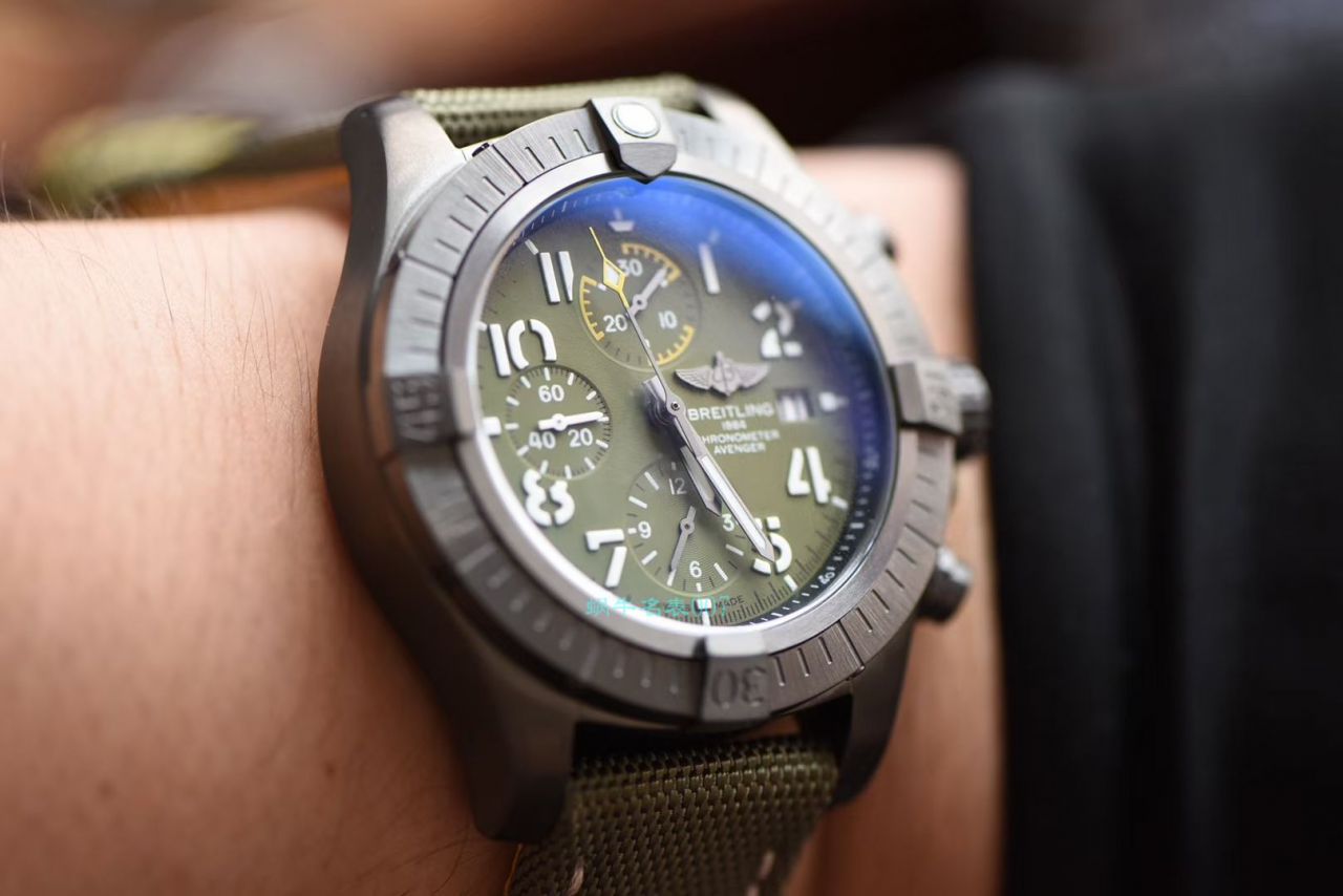 OX Factory  High quality  Replica  Breitling  Watches 复仇者系列V13317101B1X2 wrist watches  / BL191