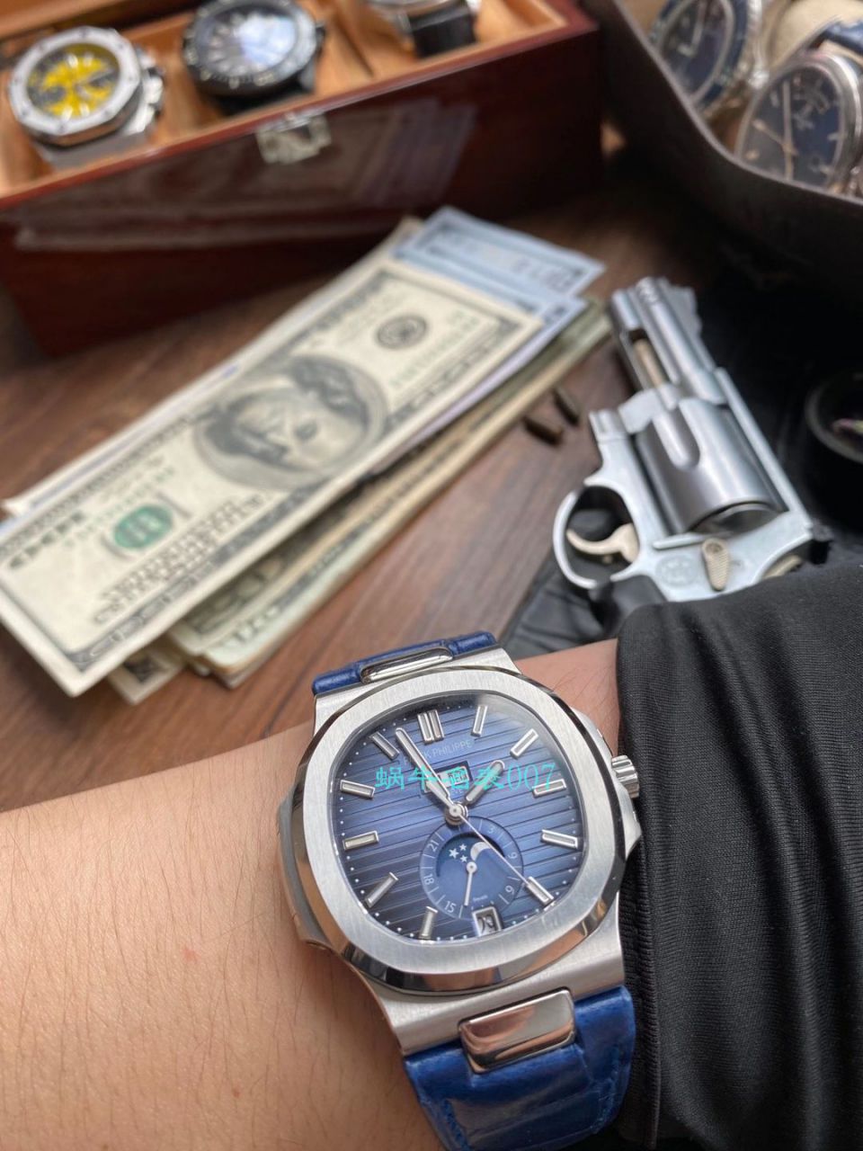 GR Factory 最新 PATEK PHILIPPE Nautilus Nautilus 年历碗表 top  Replica Copy 5726系列V2版本（升级真月相） / BD330jpg