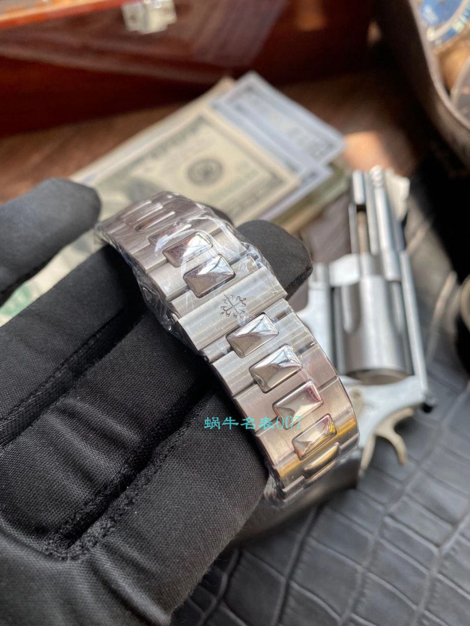 GR Factory 最新 PATEK PHILIPPE Nautilus Nautilus 年历碗表 top  Replica Copy 5726系列V2版本（升级真月相） / BD330jpg