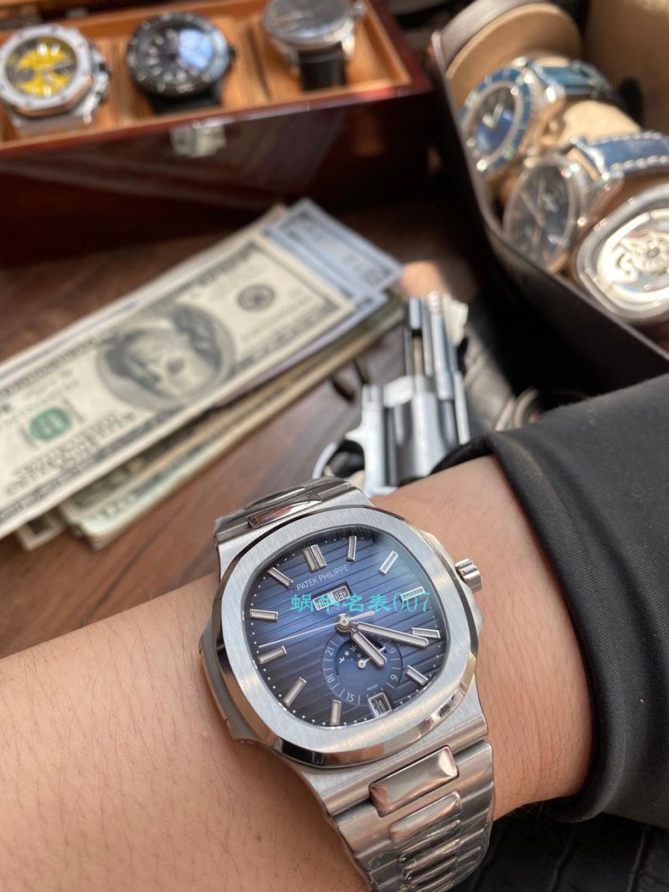 GR Factory 最新 PATEK PHILIPPE Nautilus Nautilus 年历碗表 top  Replica Copy 5726系列V2版本（升级真月相） / BD330jpg