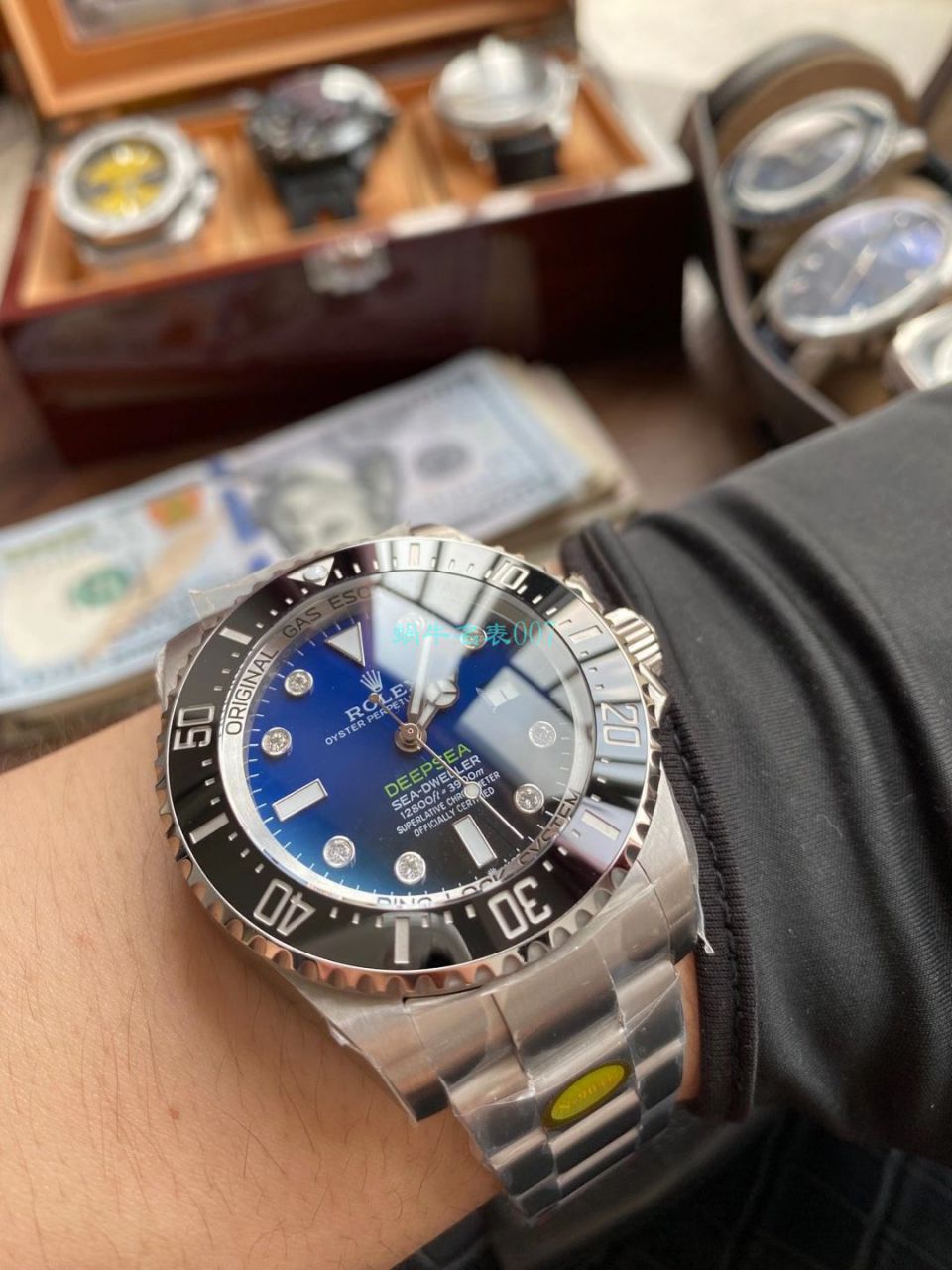 【真钻 copy customized 】 Rolex 渐变蓝鬼王 Watches m126660-0002订制8颗VS八心八箭真钻刻度 top  Replica Copy  / R658