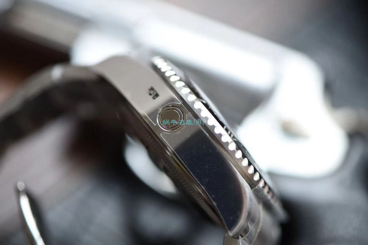 【真钻 copy customized 】 Rolex 渐变蓝鬼王 Watches m126660-0002订制8颗VS八心八箭真钻刻度 top  Replica Copy  / R658