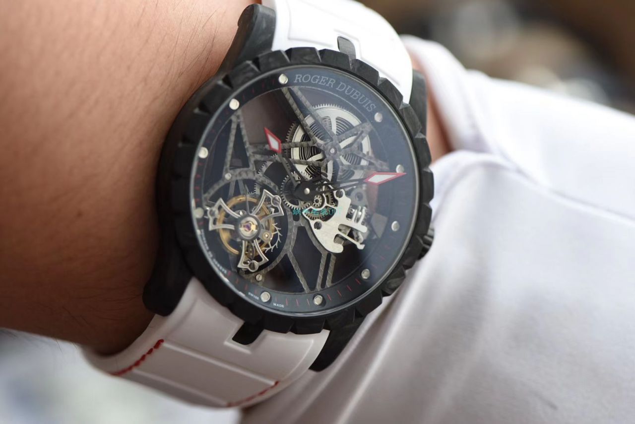 BBR Factory 最新罗杰杜彼王者系列 carbon fiber  Tourbillon 1比1 Replica Copy  Watches DBEX0577 wrist watches  / LJ090