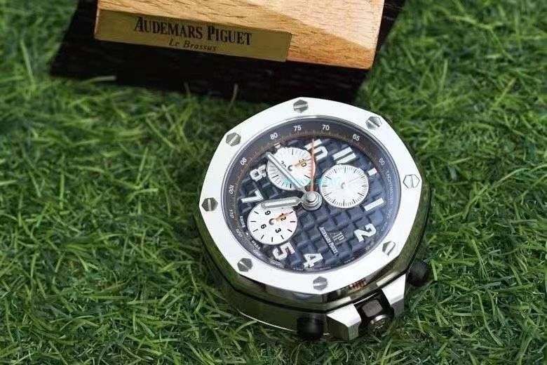 CK Factory Audemars PiguetAudemars Piguet  Royal Oak Offshore 26470经典致敬桌钟座钟 wrist watches  / AP219