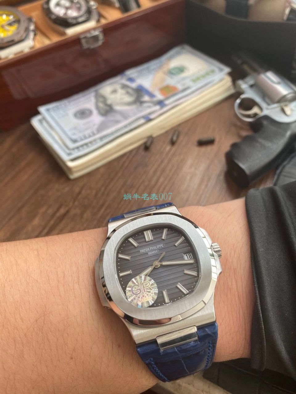 GR Factory V2版 PATEK PHILIPPE 运动优雅 Nautilus  High quality  top  Replica Watches 5711/1A 010 wrist watches  / BD350