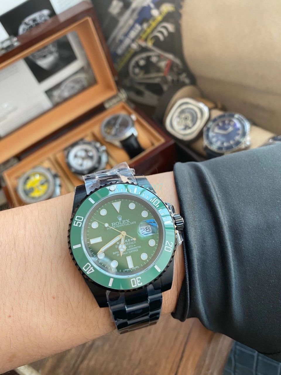 V9 Factory  Rolex 水鬼 top  Replica Watches BLAKEN  SUBMARINER  DATE LV官方同款曜黑改装版 / R670