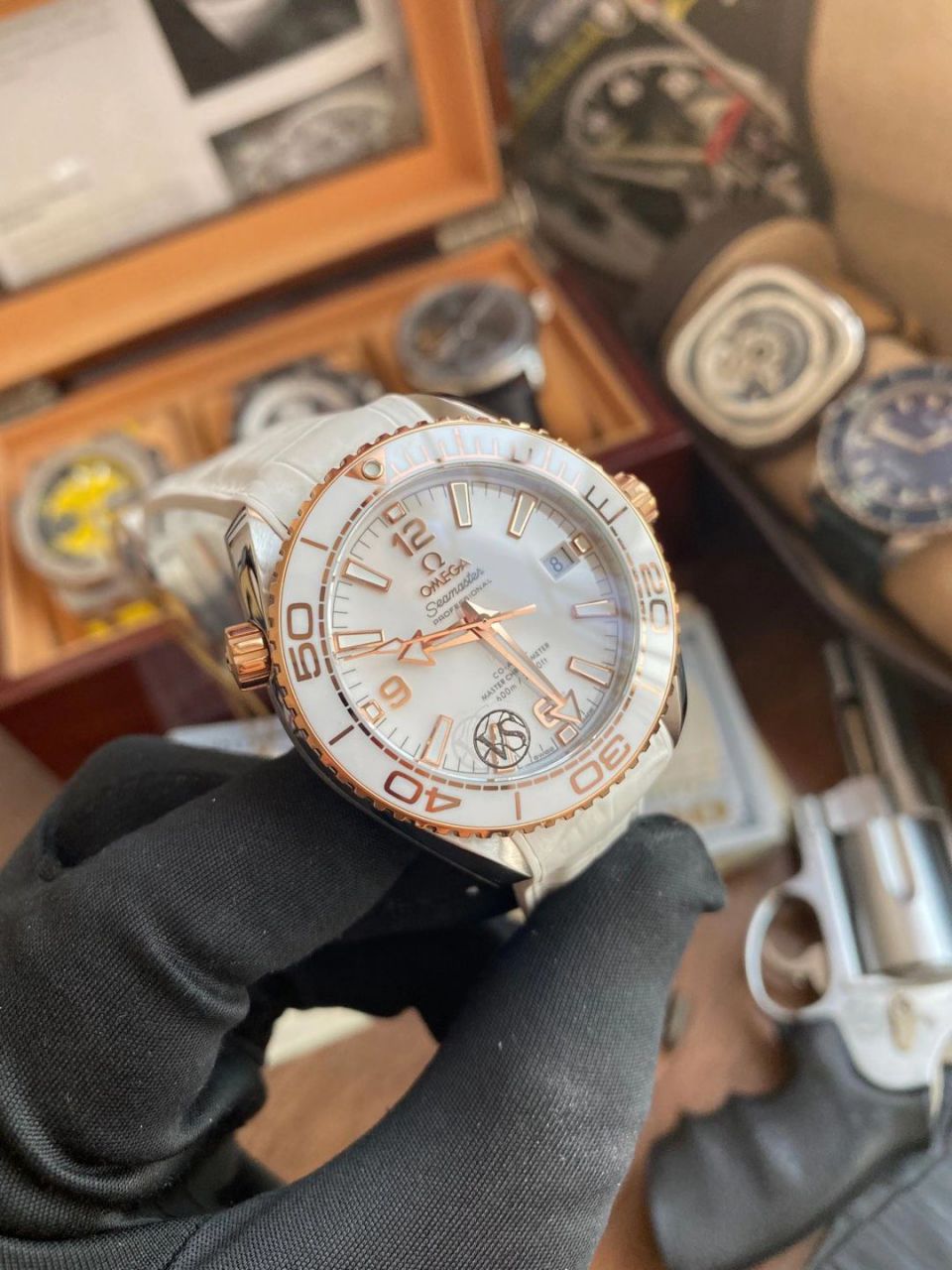 VS Factory 1比1 Replica OMEGA Seamaster 600米女表215.23.40.20.04.001 wrist watches  / VS761