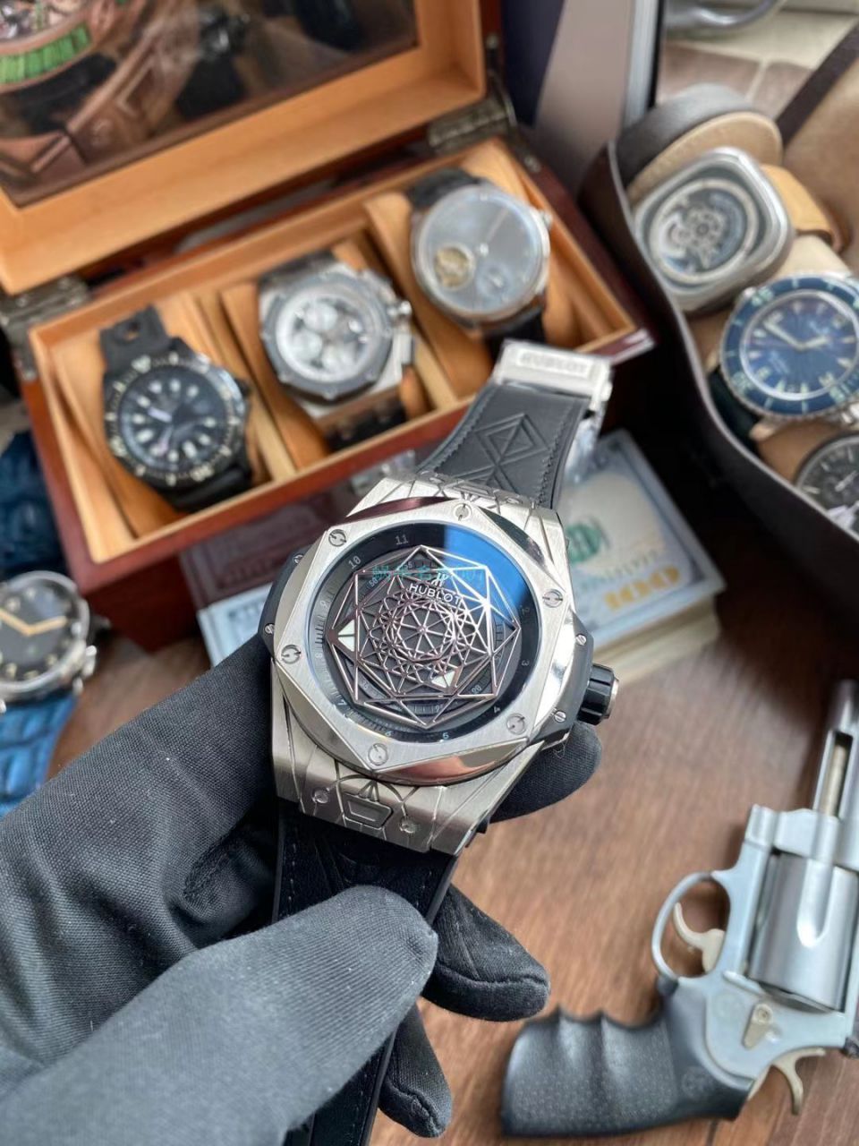 WWF Factory  hublot BIG BANG刺青 Perfect  top  Knockoff  Watches 415.NX.1112.VR.MXM16 wrist watches  / YB116