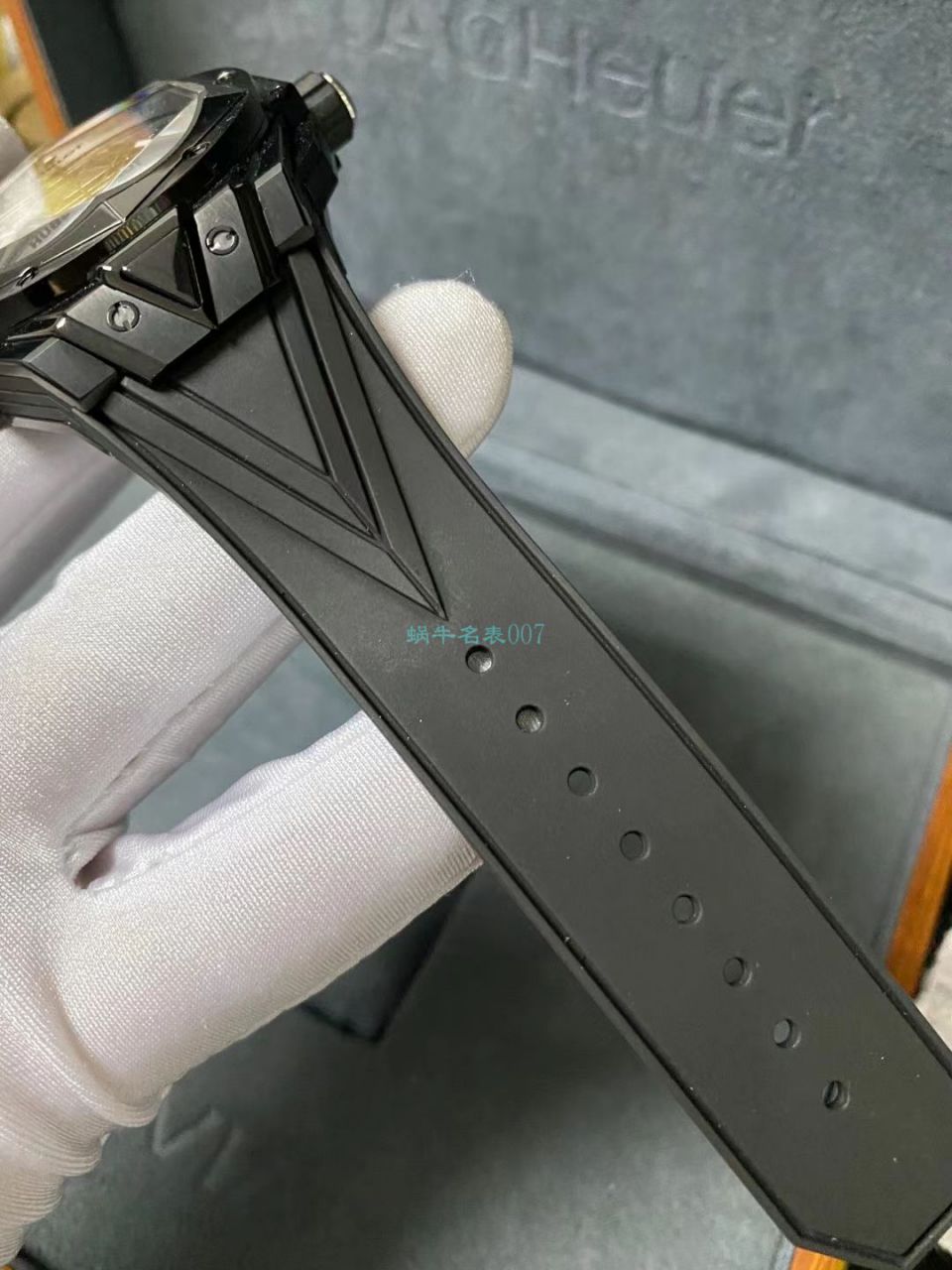 HB Factory  High quality  Replica Watches  hublot Big Bang Sang Bleu II 刺青二代418.OX.2001.RX.1604.MXM20 wrist watches  / YB117