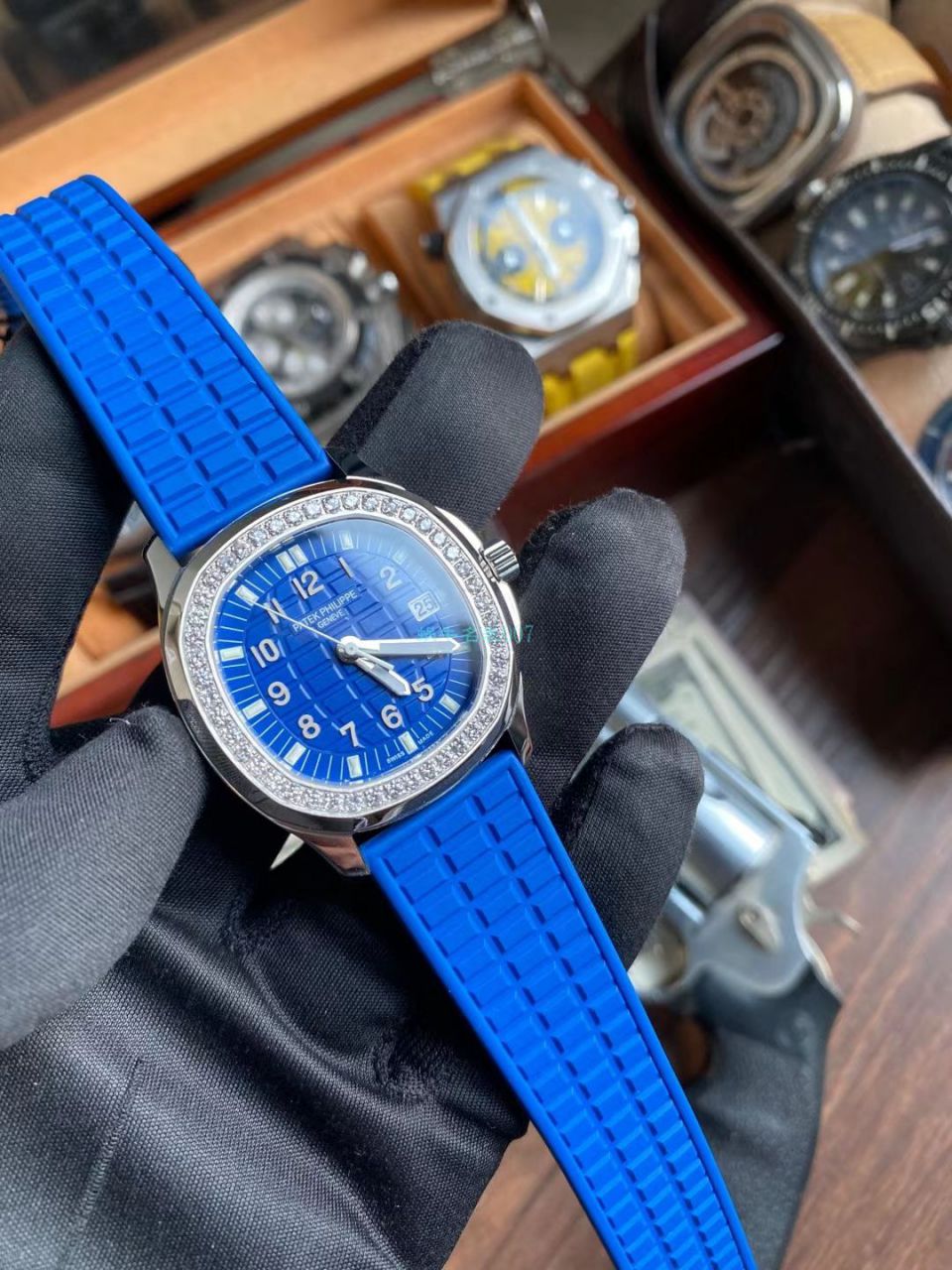PPF Factory  PATEK PHILIPPE AQUANAUT Nautilus 1比1 High quality  Replica 女士 Watches 5067A-022 / BD366