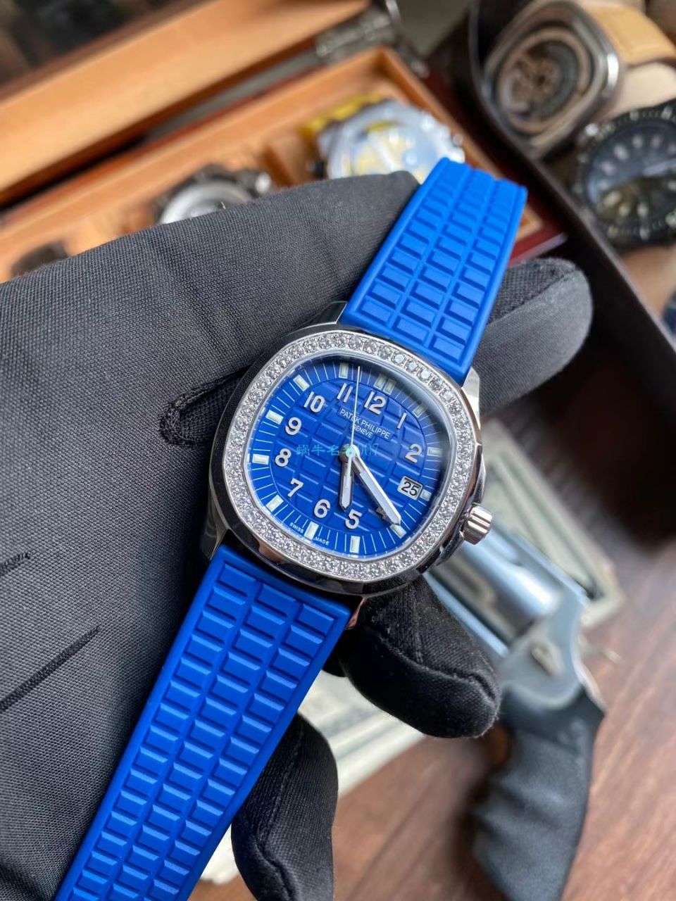 PPF Factory  PATEK PHILIPPE AQUANAUT Nautilus 1比1 High quality  Replica 女士 Watches 5067A-022 / BD366