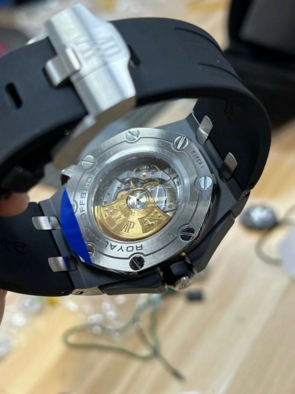 APS Factory  Perfect  Replica Watches Audemars Piguet  Royal Oak Offshore 15707CB.OO.A010CA.01和15707CE.OO.A002CA.01 / AP227
