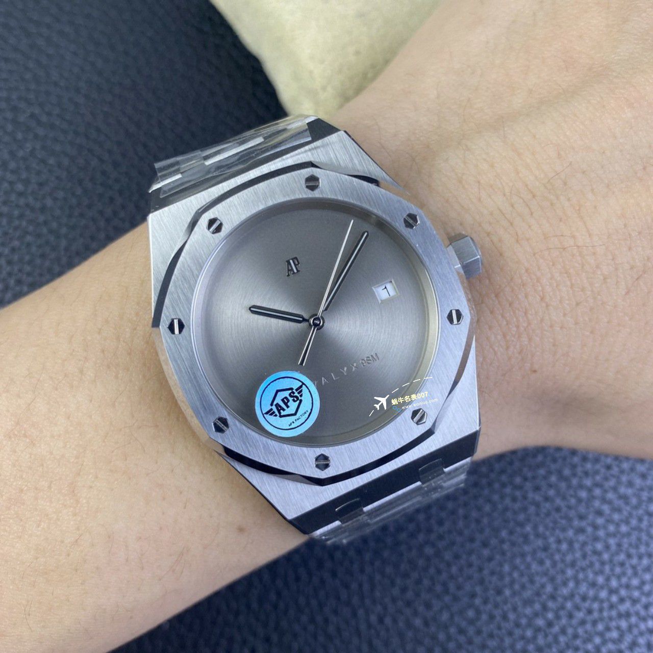APS新款钢王Audemars Piguet  Perfect  Replica 收纳15400 Watches 钢铁侠ALYX改装联名款 / AP229