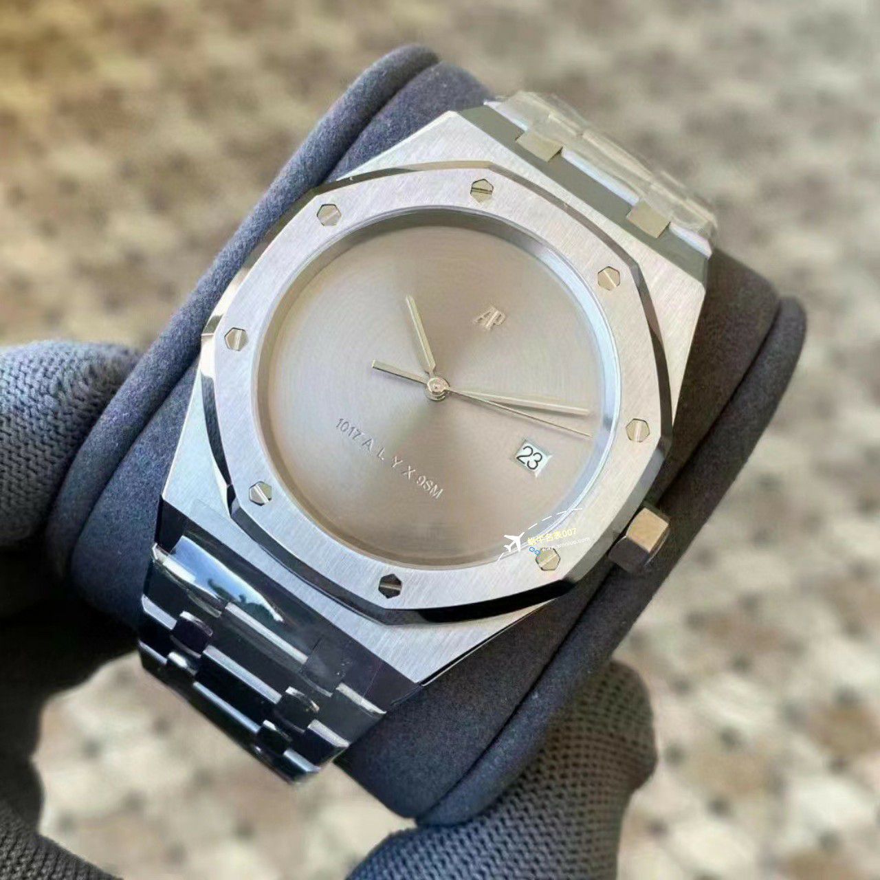 APS新款钢王Audemars Piguet  Perfect  Replica 收纳15400 Watches 钢铁侠ALYX改装联名款 / AP229
