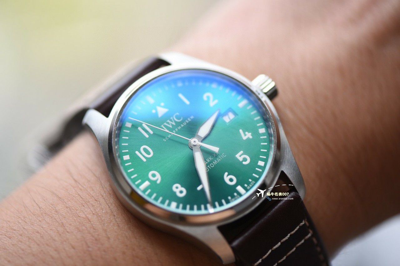 V7 Factory  Perfect  Replica  IWC  Watches “劳伦斯体育公益基金会”特别版和TOP GUN IW326906 / WG613