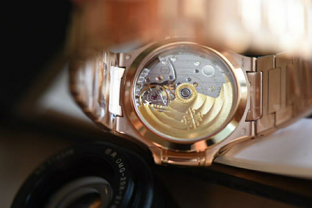 3k Factory  PATEK PHILIPPE  Nautilus 女士7118/1A-001，7118/1R-010 Perfect  Copy  Replica Watches  / BD377