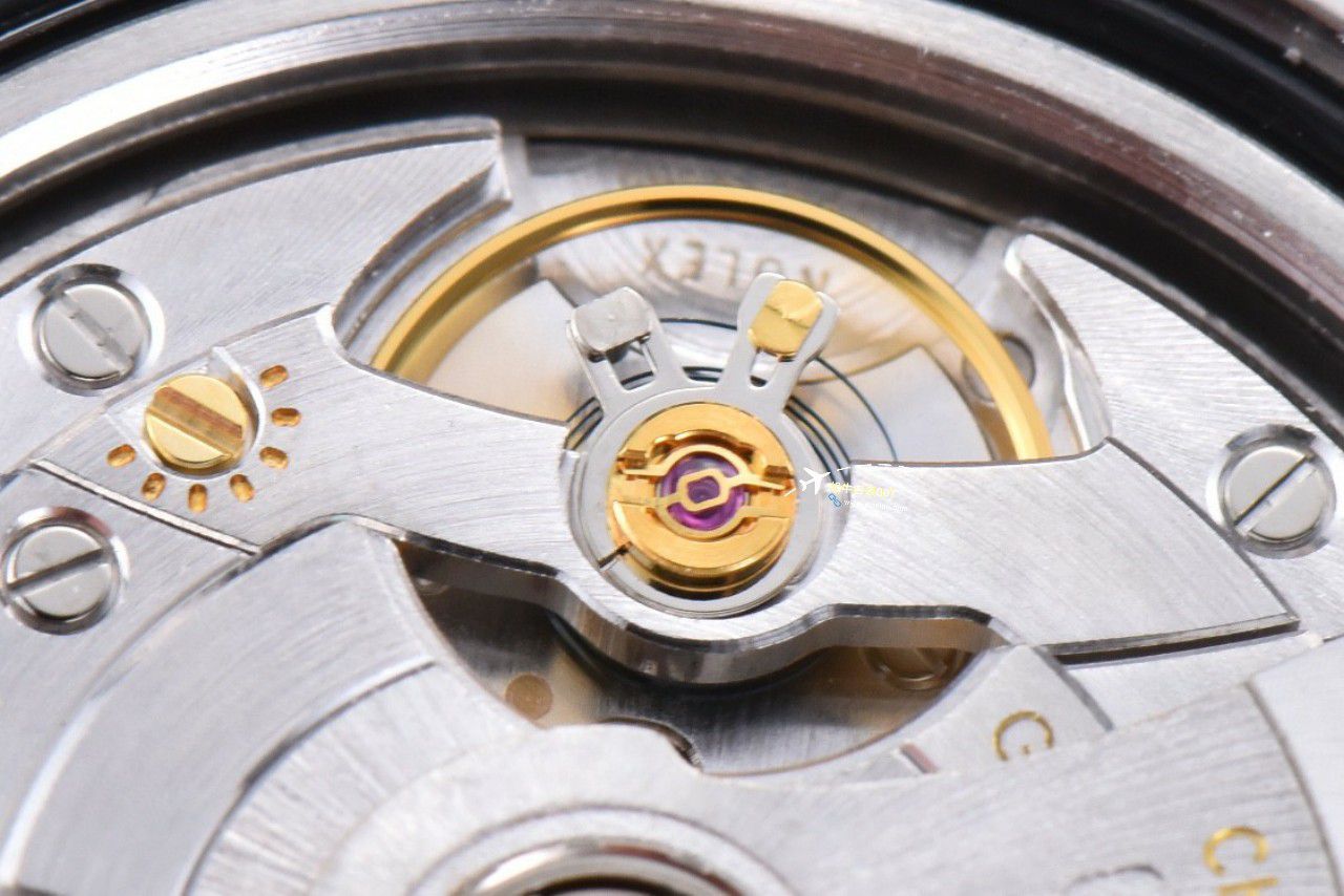 clean Factory  Rolex  GMT MASTER m126710blnr-0002黑蓝国米圈，m126710blro-0001红蓝可乐圈 top   Replica Watches  / R786