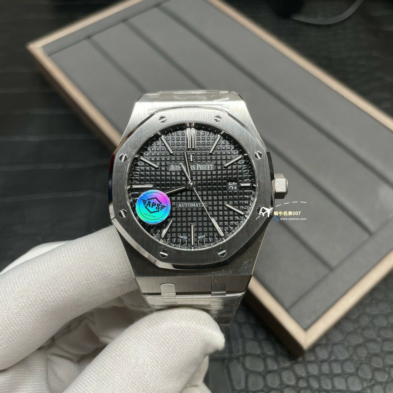  Video analysis APS Factory Audemars Piguet 皇家橡树系列 Replica Copy  Watches 15500OR.OO.1220OR.01，15500OR.OO.D002CR.01，15500ST.OO.1220ST.03 wrist watches  / AP233