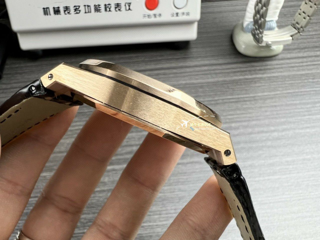  Video analysis APS Factory Audemars Piguet 皇家橡树系列 Replica Copy  Watches 15500OR.OO.1220OR.01，15500OR.OO.D002CR.01，15500ST.OO.1220ST.03 wrist watches  / AP233
