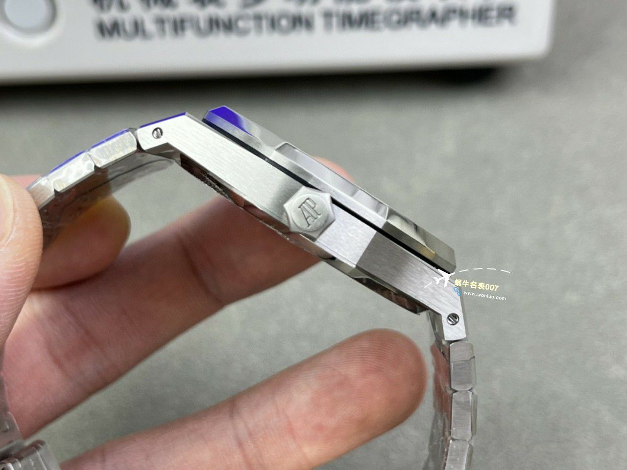  Video analysis APS Factory Audemars Piguet 皇家橡树系列 Replica Copy  Watches 15500OR.OO.1220OR.01，15500OR.OO.D002CR.01，15500ST.OO.1220ST.03 wrist watches  / AP233