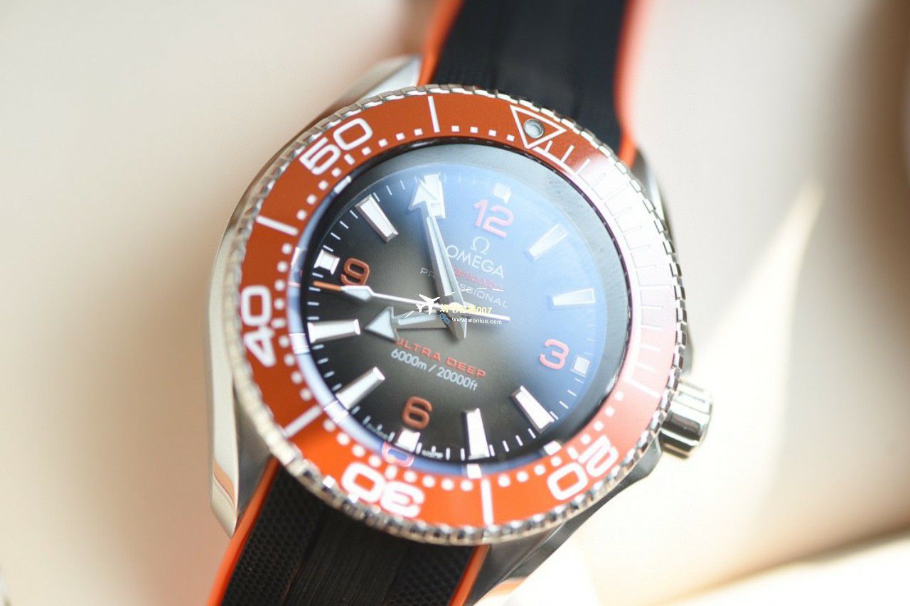 【 Video analysis 】原单品质OMEGA Seamaster 海王6000米215.30.46.21.06.001，215.30.46.21.03.001 wrist watches  / M787