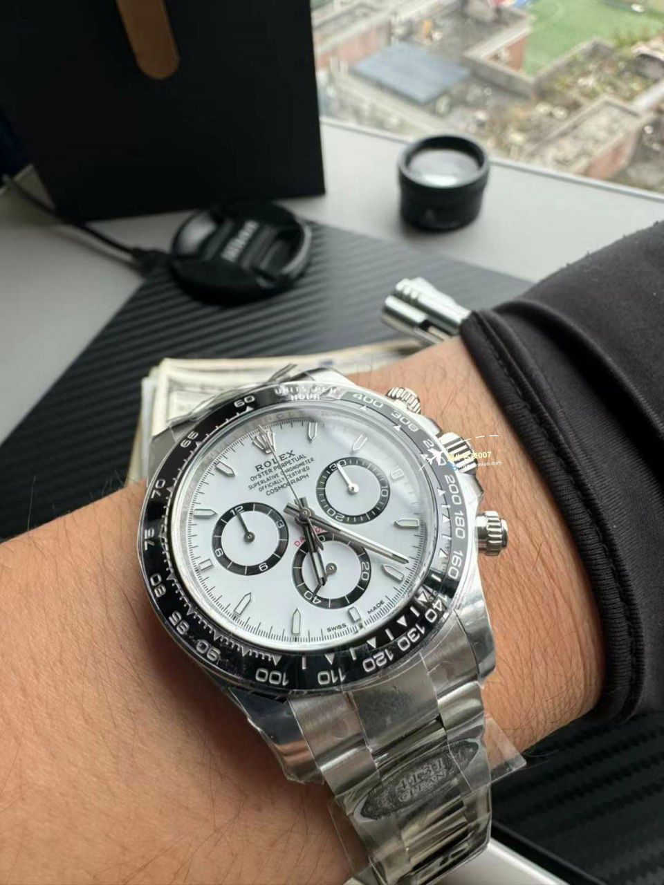 clean Factory c Factory  High quality   Replica Watches  Rolex  Cosmograph Daytona  Ditongna 新款4131 Movement 熊猫迪水泥灰m126500LN-0001，m126519ln-0006 wrist watches  / R810