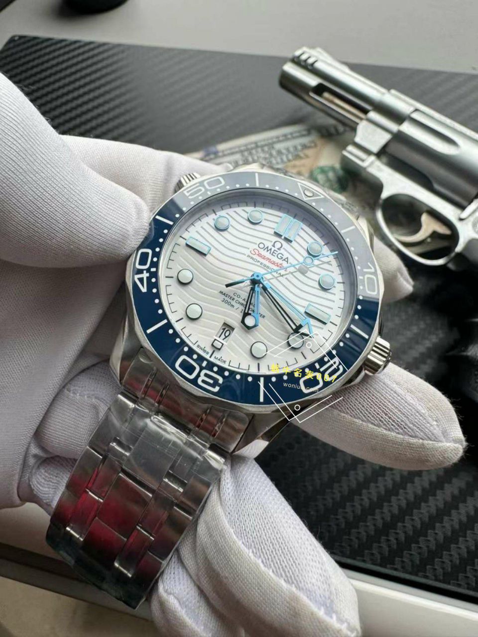 VS Factory 新款OMEGA Seamaster 300白面蓝针 Perfect  Replica Watches 522.30.42.20.04.001 wrist watches (东京2020奥运款) / M797
