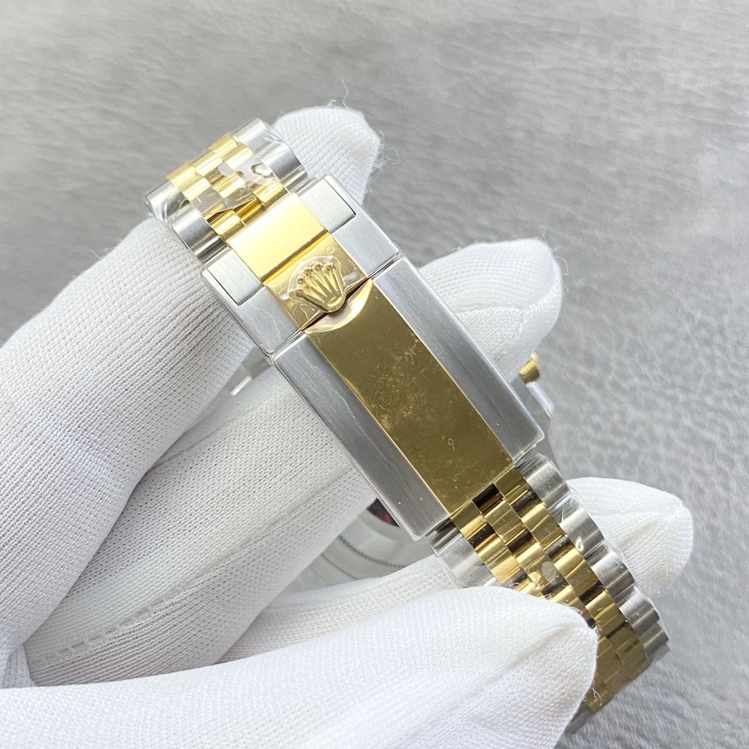 clean Rolex  Perfect  Replica Copy  Watches  GMT MASTER 皮蛋圈m126713grnr-0001 wrist watches  / R838