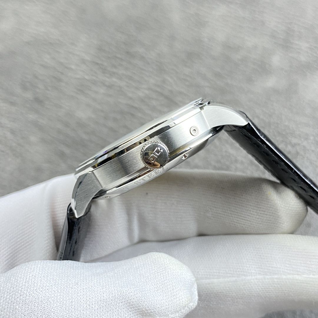  Video analysis glashuette original原创议员月相 top  Replica Copy 100-04-05-12-30，1-36-04-01-02-61，1-36-24-02-05-62 / GLA070