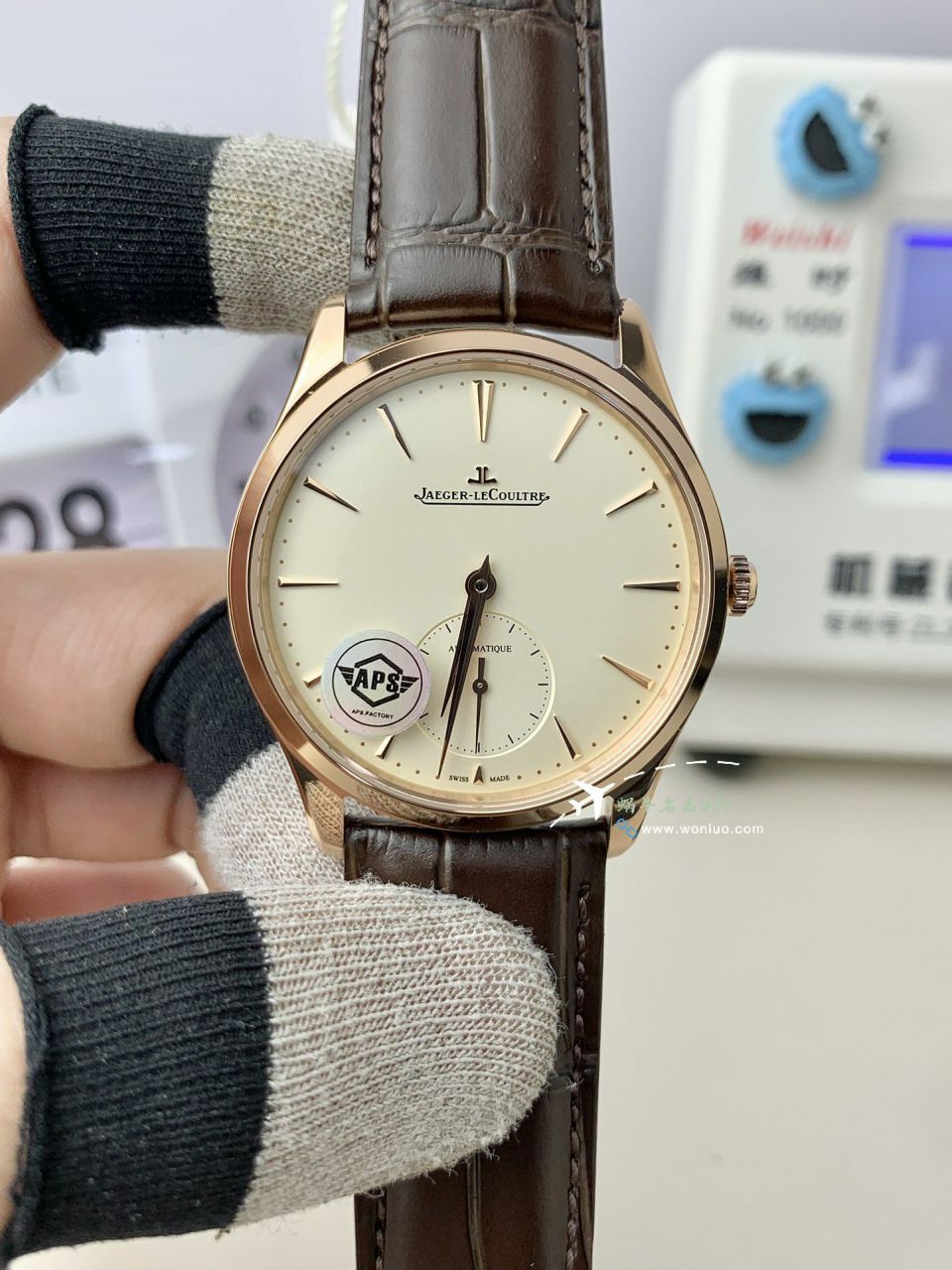 APS Jaeger-LeCoultre 大师系列 Replica Copy 两针半1212510，1218420 wrist watches  / JJ198