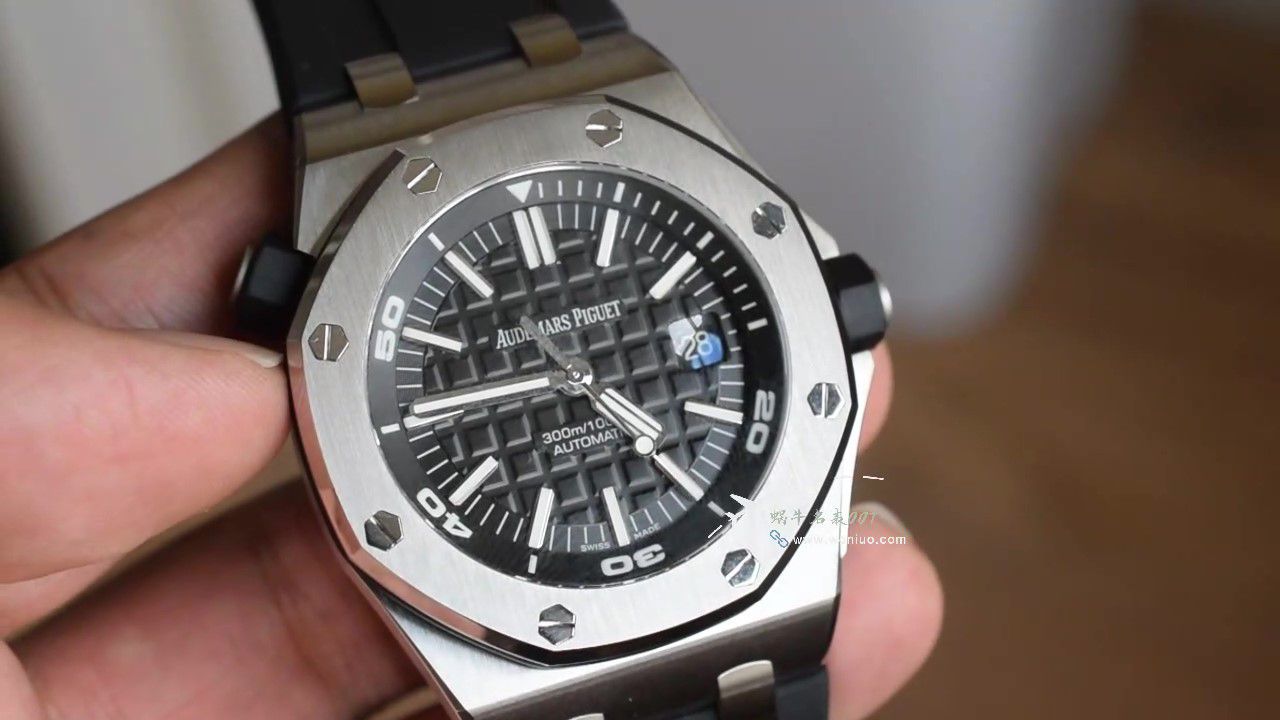  Video analysis APS Factory 一体机 Best  Replica Copy Audemars Piguet  Royal Oak Offshore 系列15710ST.OO.A002CA.01 wrist watches  / AP225