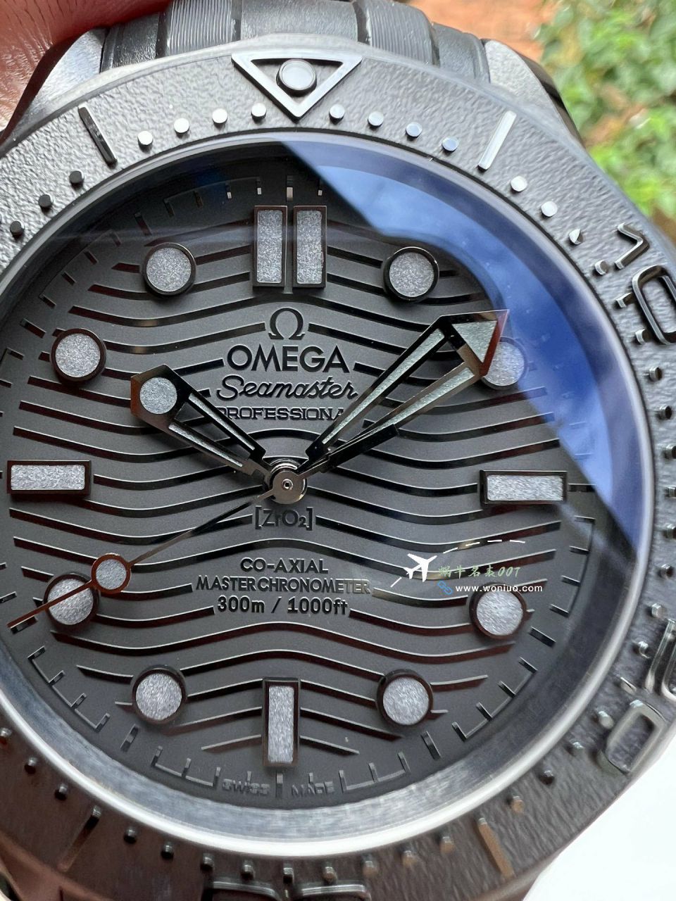 VS Factory OMEGA Seamaster 300米黑武士 top  Replica Copy  Watches 210.92.44.20.01.003 wrist watches  / VS806