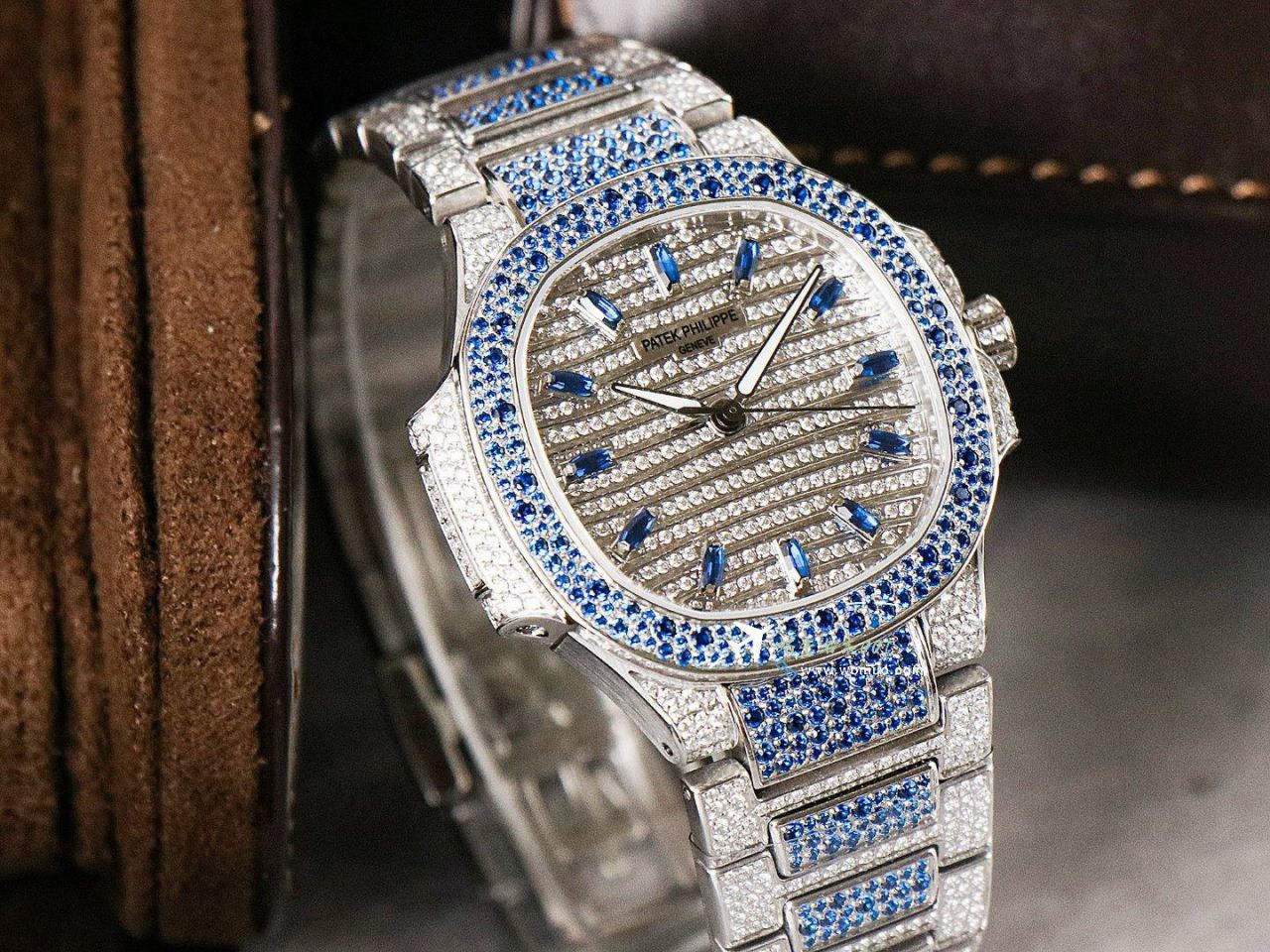 GR PATEK PHILIPPE 运动优雅 top  Replica Copy  Watches 7118/1451G-001女 wrist watches  / BD501
