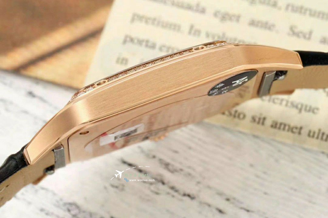 AF Cartier   Santos 大号中号集合WJSA0016，WJSA0017，WJSA0019 top  Replica Copy  Watches  / K377